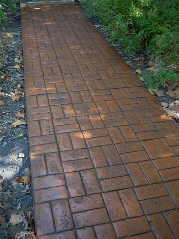 worn-brick-basketweave-stamped-concrete-walttools-example-path