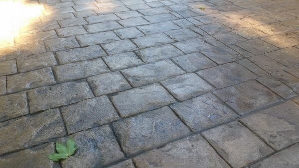 roman-cobble-stamped-concrete-walttools-example-1